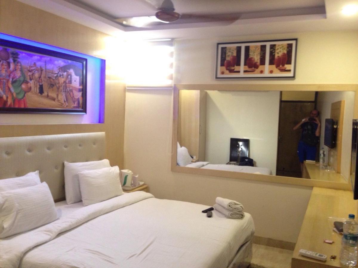 Hotel Arjun Neu-Delhi Exterior foto
