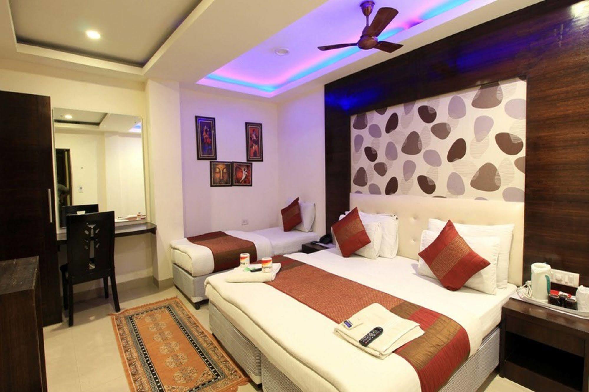 Hotel Arjun Neu-Delhi Exterior foto