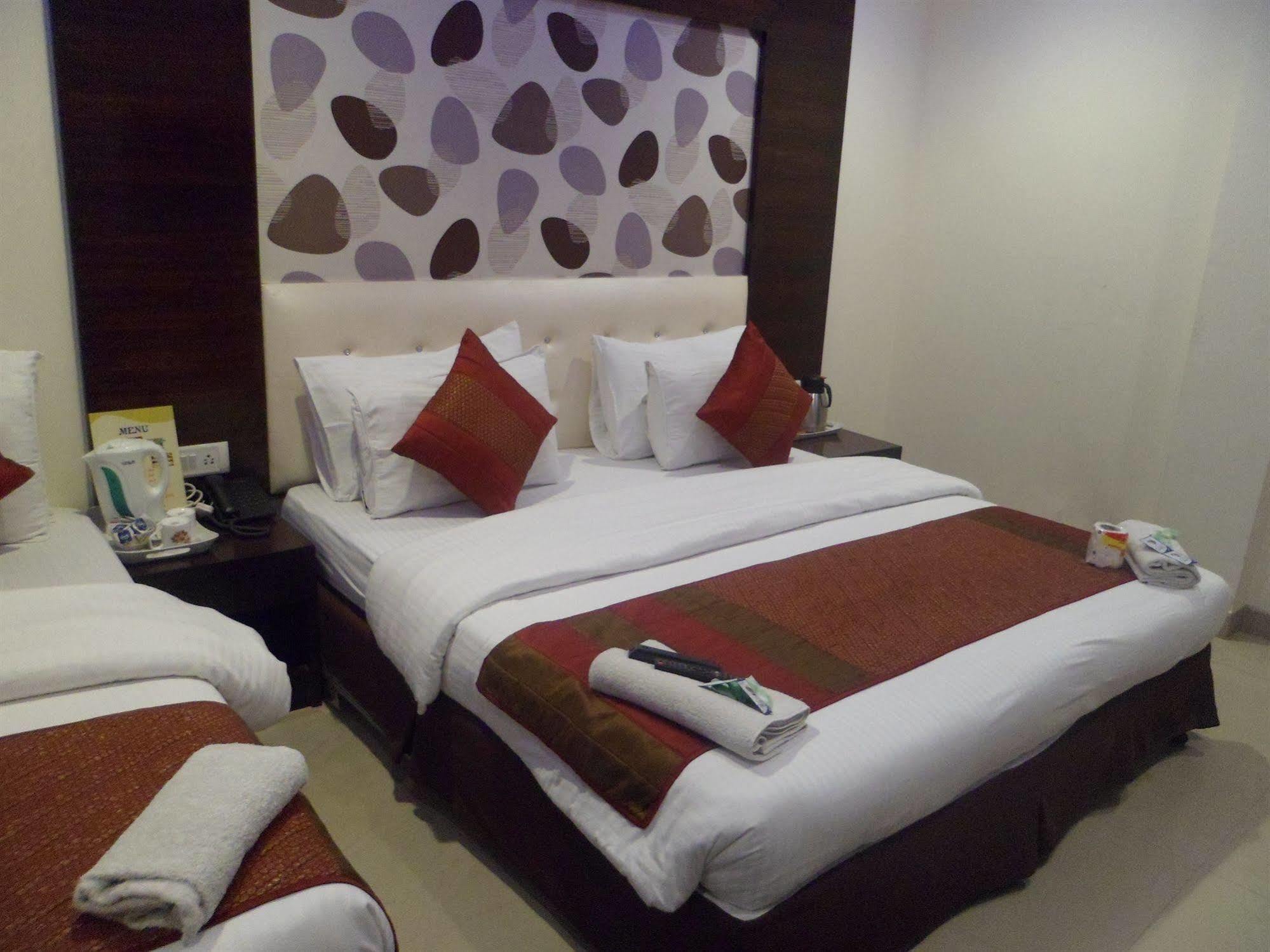 Hotel Arjun Neu-Delhi Exterior foto