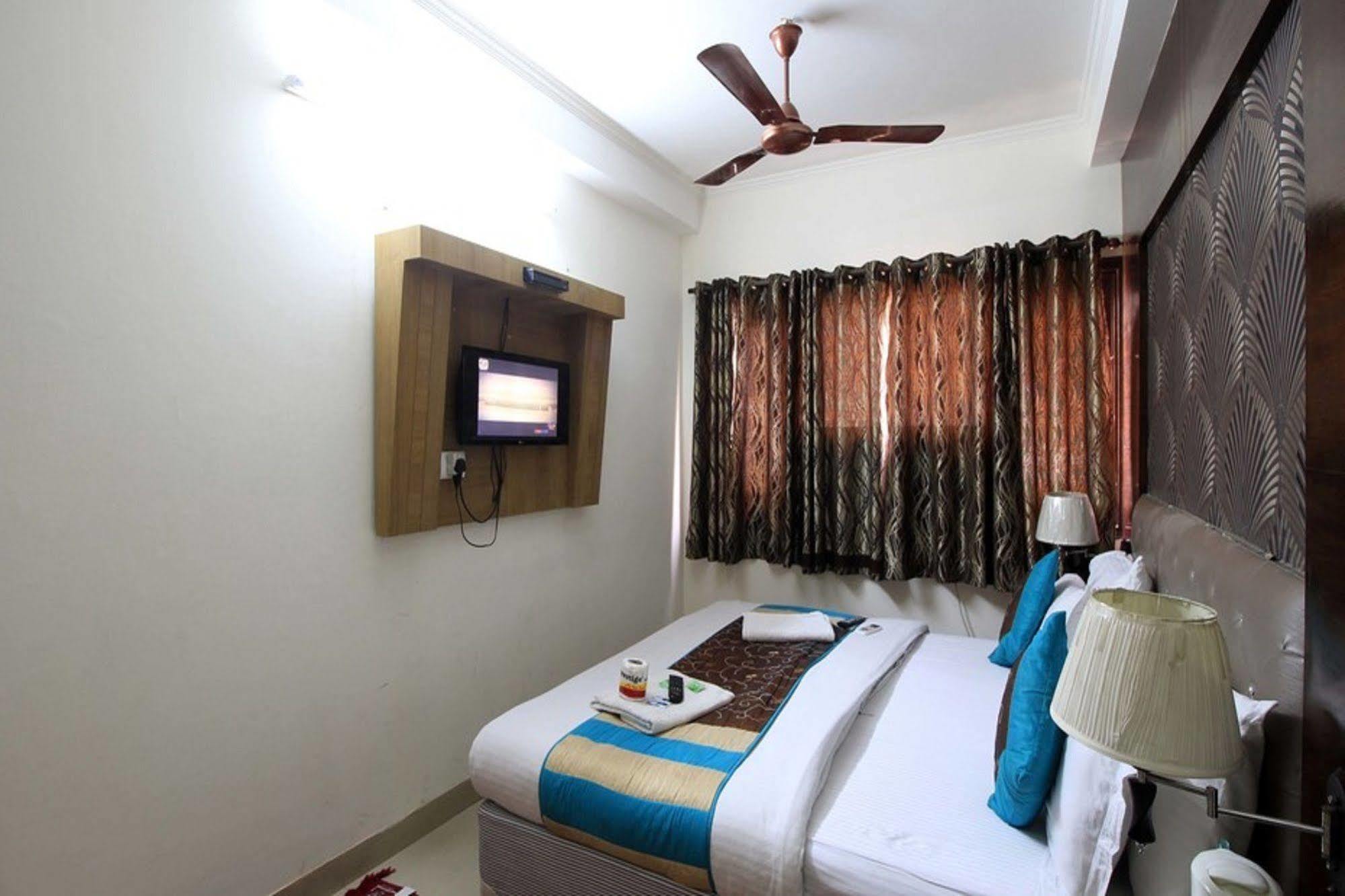 Hotel Arjun Neu-Delhi Exterior foto
