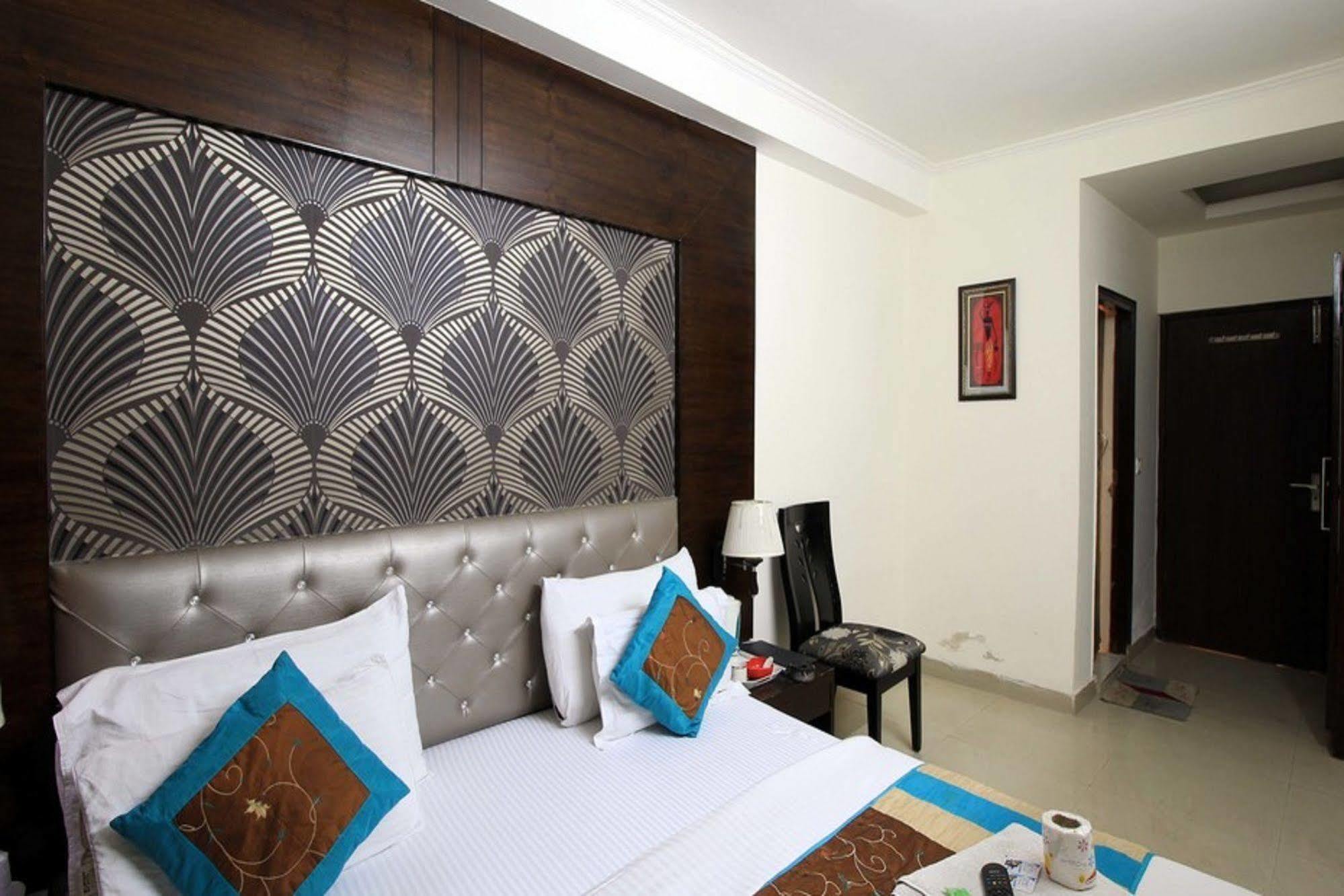 Hotel Arjun Neu-Delhi Exterior foto