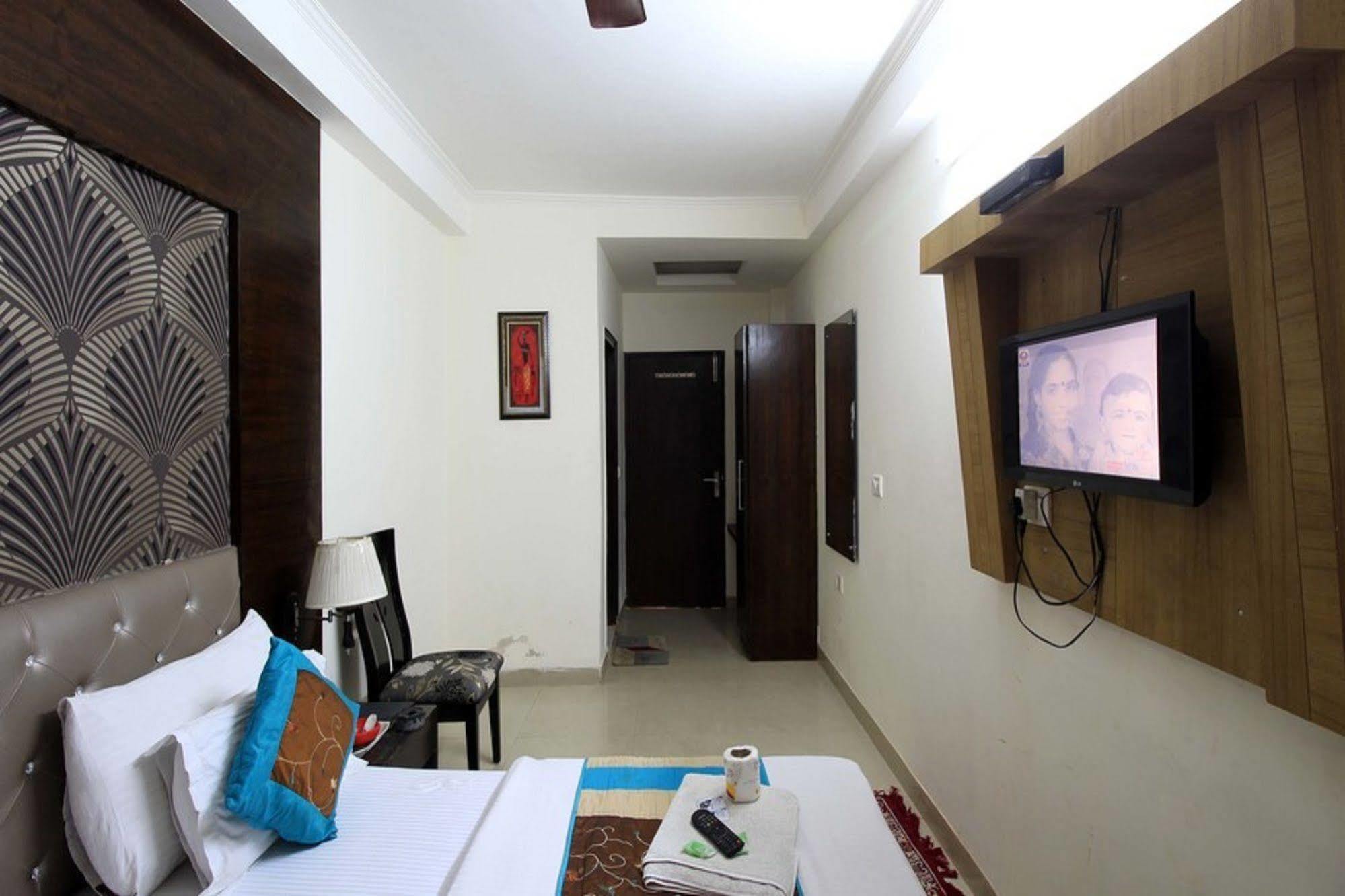 Hotel Arjun Neu-Delhi Exterior foto